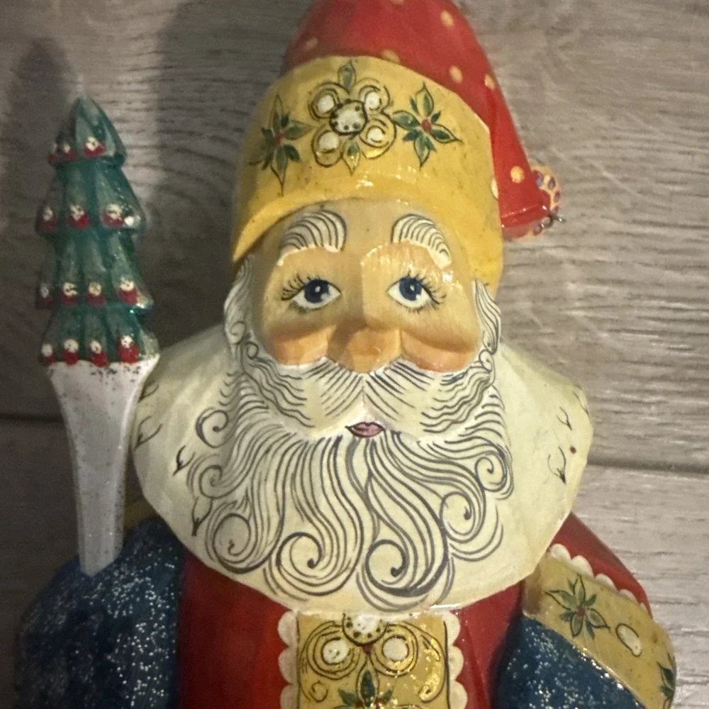 Russian Hand Painted Hand Carved‎ Santa Claus Figurine Holding Tree 6